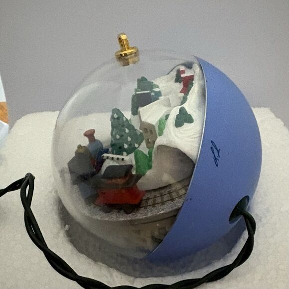 Vintage Set Of 2 Hallmark Keepsake Light & Motion Ornaments UNTESTED 1988 - Picture 8 of 14